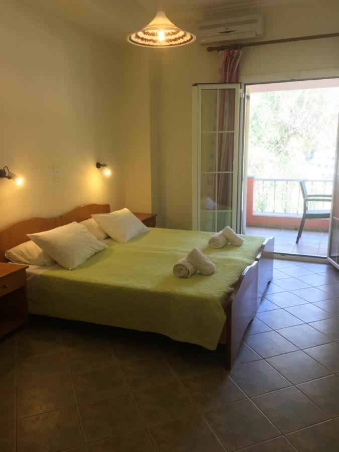 Bizis Apartments Agios Gordios  Exterior foto